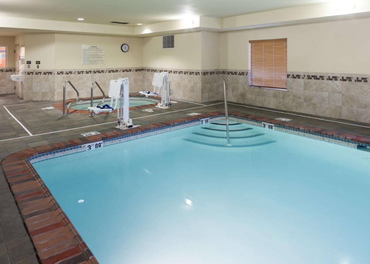 Hampton Inn & Suites Davenport Exteriör bild