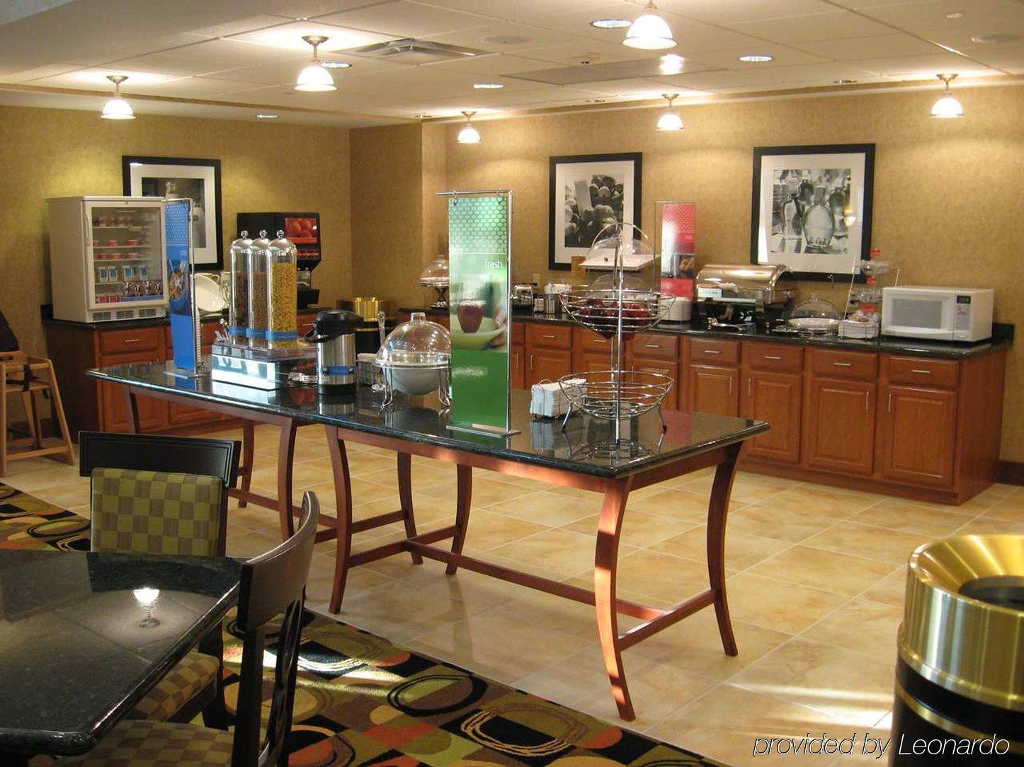 Hampton Inn & Suites Davenport Restaurang bild